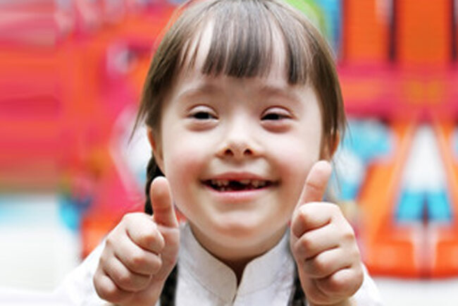 Hörgeräte für Menschen mit Down-Syndrom